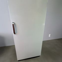 16 Cu. ft. Upright Freezer By Montgomery Ward