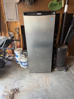 Small Danny refrigerator