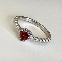 Heart Ring ❤️💍 size 7  925 Sterling Silver + Rhodium Plated 