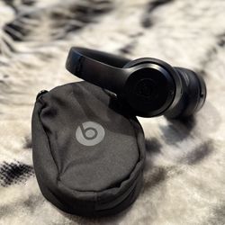 NEW BEATS SOLO 3 HEADPHONES