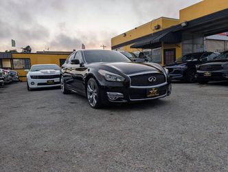 2016 INFINITI Q70