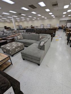 MALIBU SECTIONAL W/ OTTOMAN