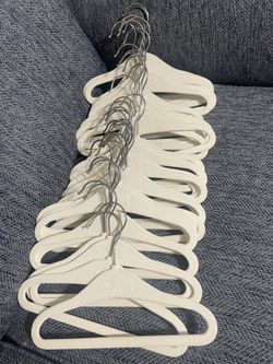 Baby Velvet Hangers  35 count