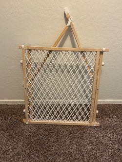Lock baby gate