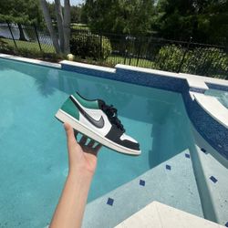 Jordan 1 Mystic Green Size 8 
