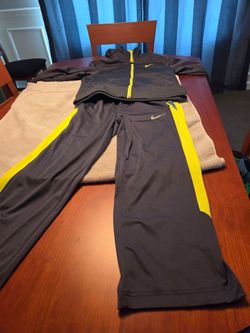 Boys Nike Therma fit outfit sz L Excellent condition