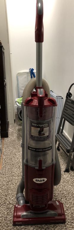 SHARK VACUUM