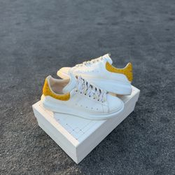 Alexander McQueen White & Yellow Size 10 Men Gently Worn