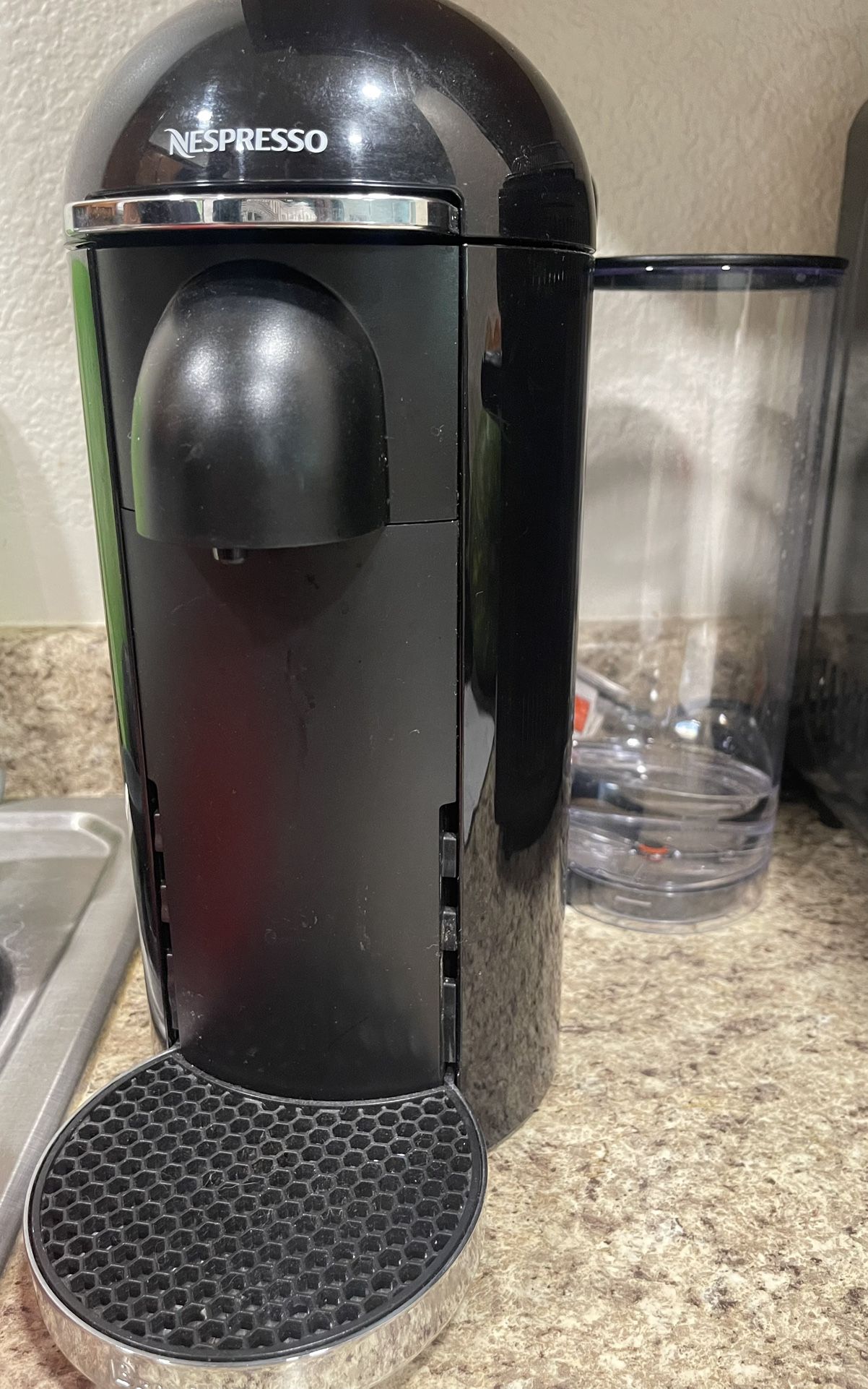 Nespresso Vertuo Plus Deluxe