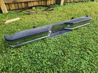 Ford F-100 / F-150 / F-250 / F-350 / bronco chrome rear bumper