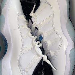 Jordan 11 Low Legend Blue 