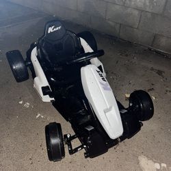 Tobbi Kart for kids - Works but it isn’t charged - No charger & No cover for the back of the battery connections 