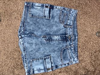 Women size L shorts fit 5,6,7 like new $5