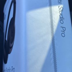 Beats Studio Pro