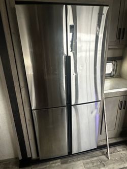 Fridge everything works