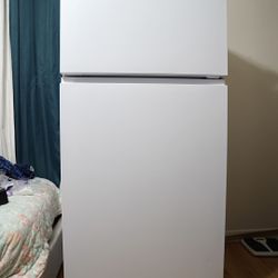 Hisense Fridge 