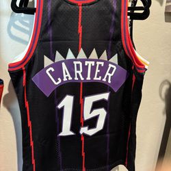 Vince Carter Jersey Brand New Size Medium 100% Real 129$ Obo