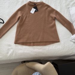 Cashmere sweater 