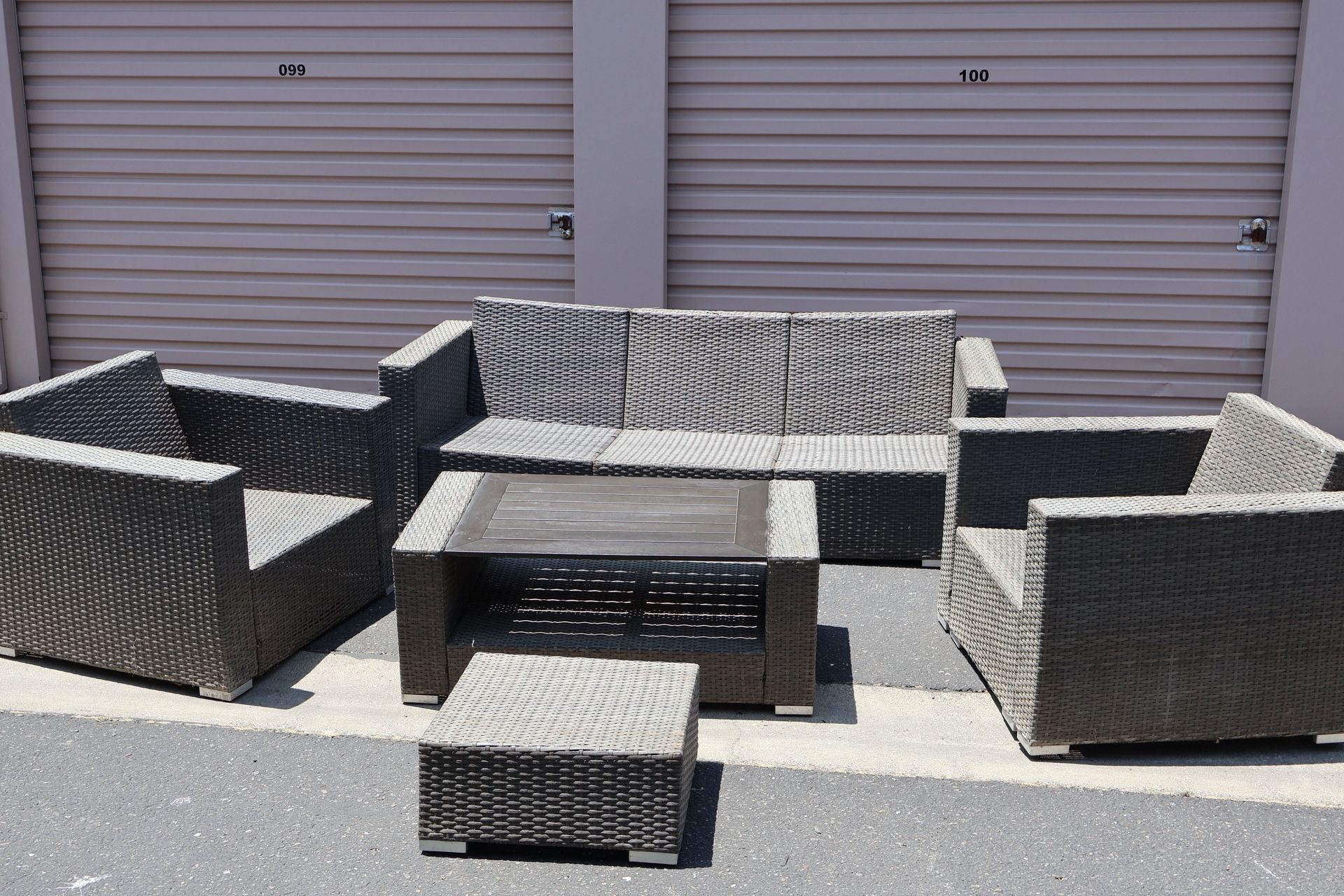 5 Piece Patio Set With Cushions With Decorative Pillows