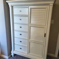 Two-Piece White Bedroom Furniture 