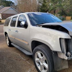 2007 Suburban.  MECHANIC Special