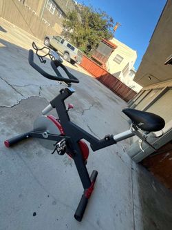 Sole SB700 Spin Bike Exercise Bike