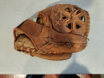 AHI Brand Japan M1000 11" Brown Glove.