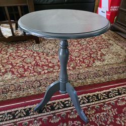 Table Wood  (Like New)