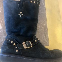 Ugg Boots , Kids Size 5 or women Size 7