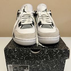 Nike Air Jordan 4 Men's Size 9 Retro Mid Military Black/White 2022 DH6927-111