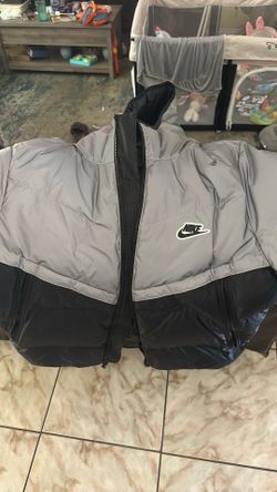 Nike 3mm reflective puffer jacket L