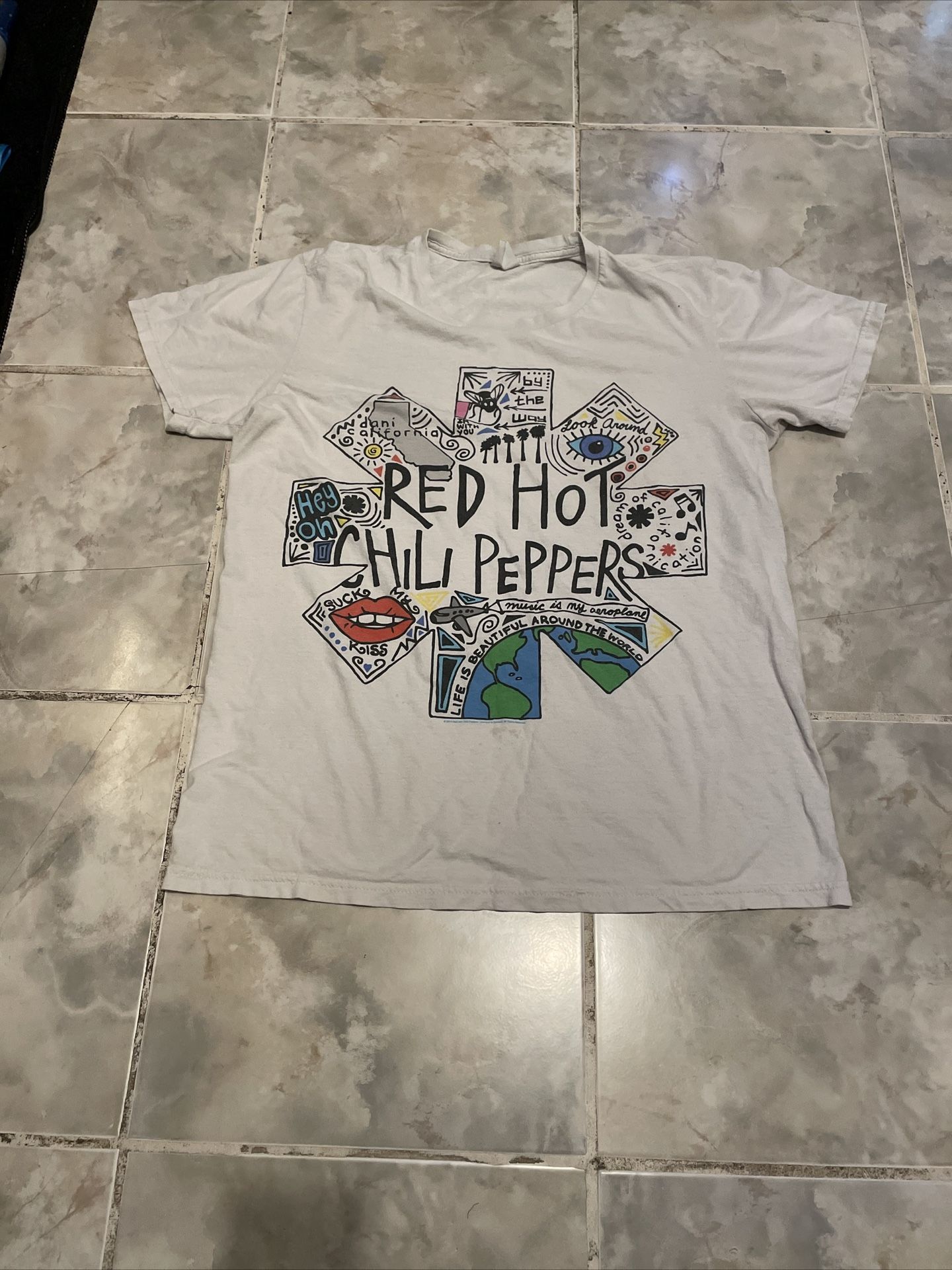 Red Hot Chili Peppers T-shirt Adult Size L Bay Island Crew 2014