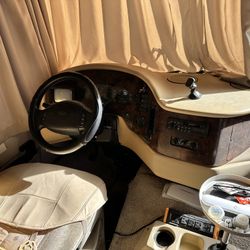 2000 Intruder