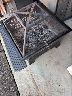 Outside Fire Pit With Spark Screen & Poker & Cover
