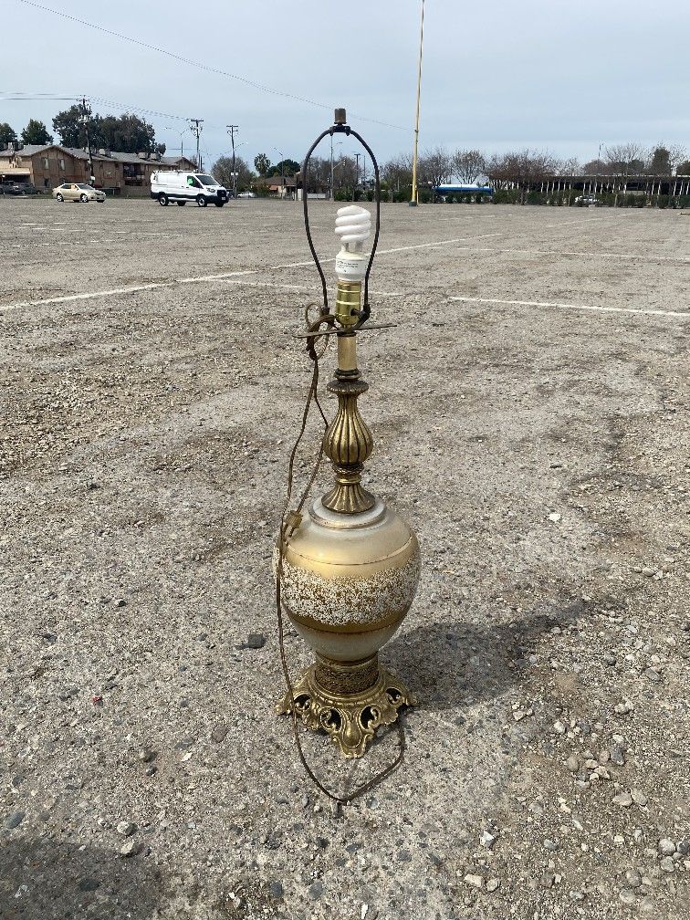 ANTIQUE LAMP