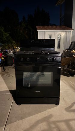 Samsung Black tGas Range / Stove – 5 Burner with Center Griddle – Works Great