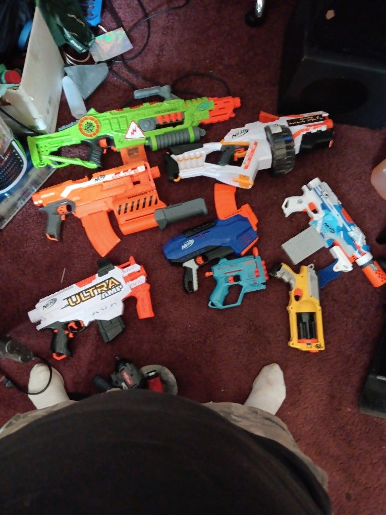 8 Nerf Guns Lot 