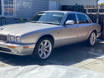 2000 Jaguar XJR