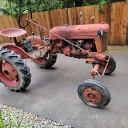 Vintage Farmall Cub Tractor - Runs Great