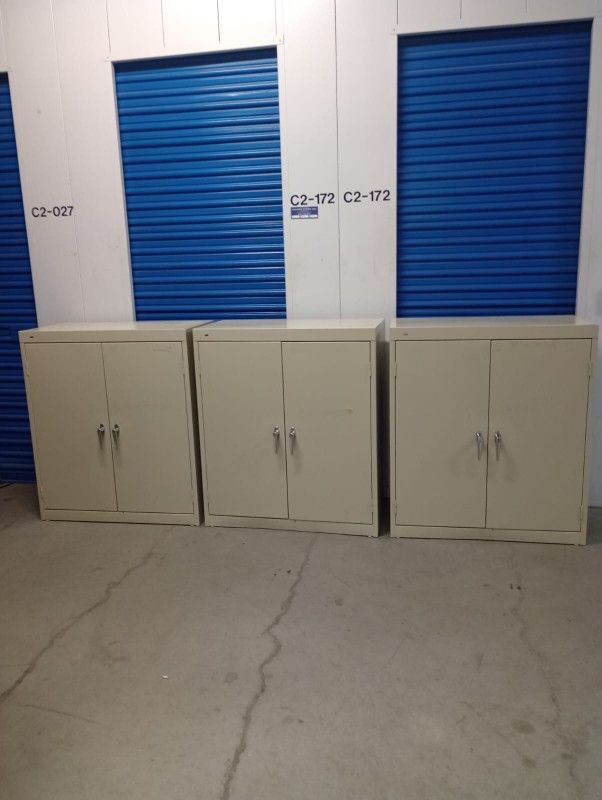 Solid Metal Storage Cabinet With 2Keys Each