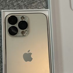 iPhone 14 PRO MAX Gold UNLOCKED 