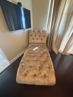 Marge Carson Dusty Pink Velvet Tufted Chaise