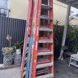 Excellent excellent condition 8 feet fiberglass ladders