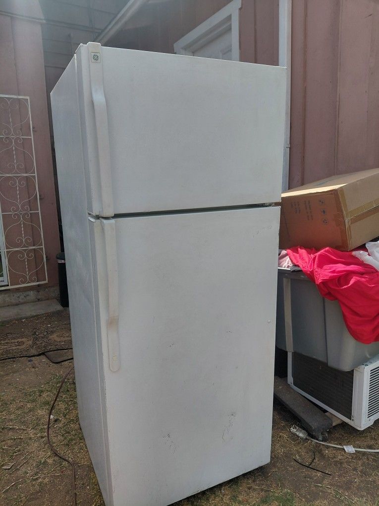 Ge Refrigerator