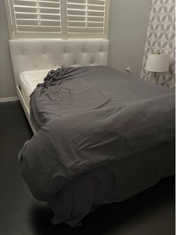 Queen bed with mattress