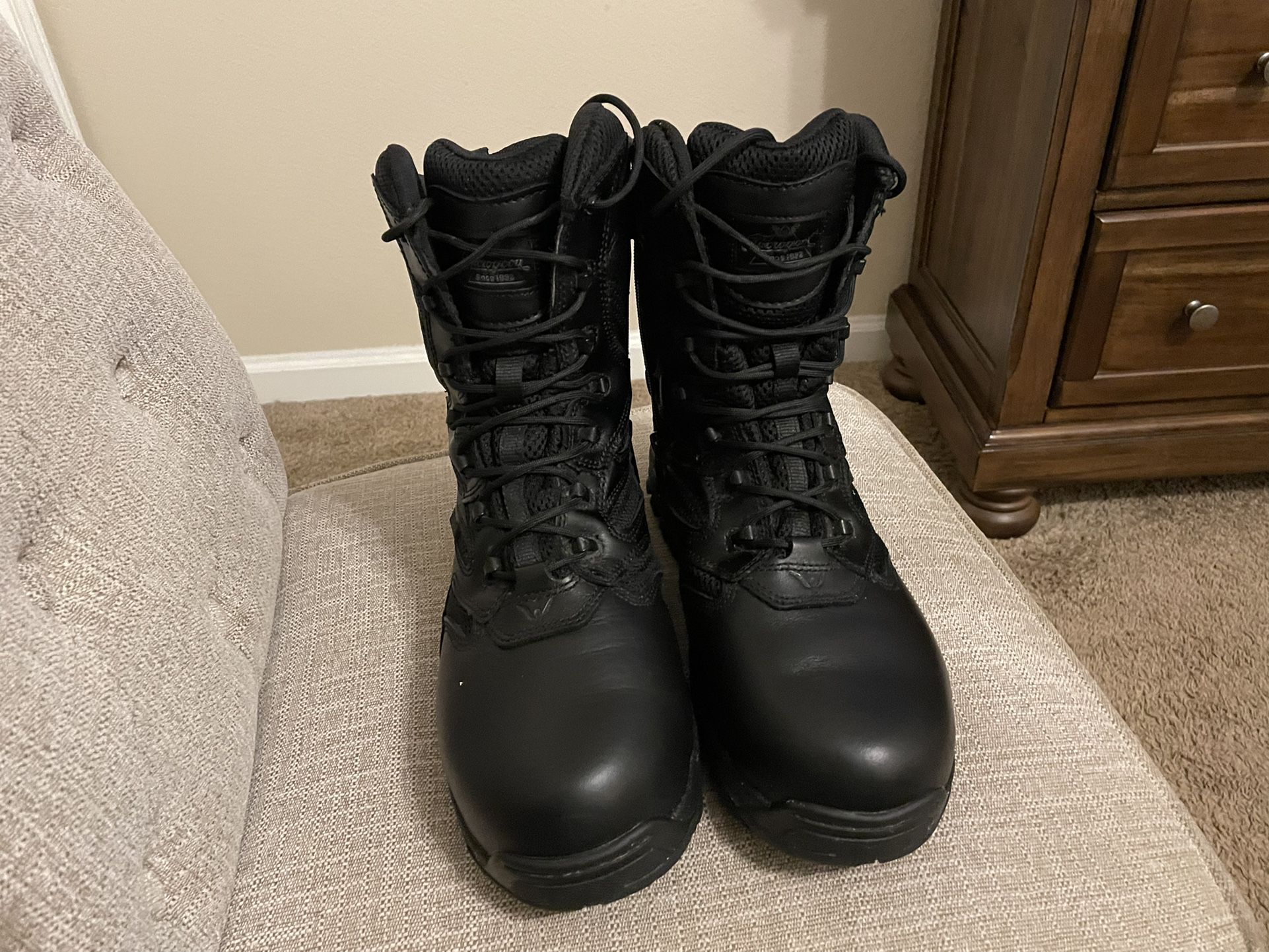 Men's 8" Thorogood Waterproof & Insulated Work Boots