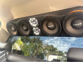 Speaker rack