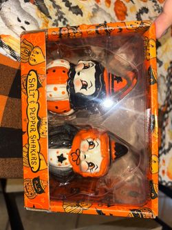 Johanna Parker Witch S&P shakers