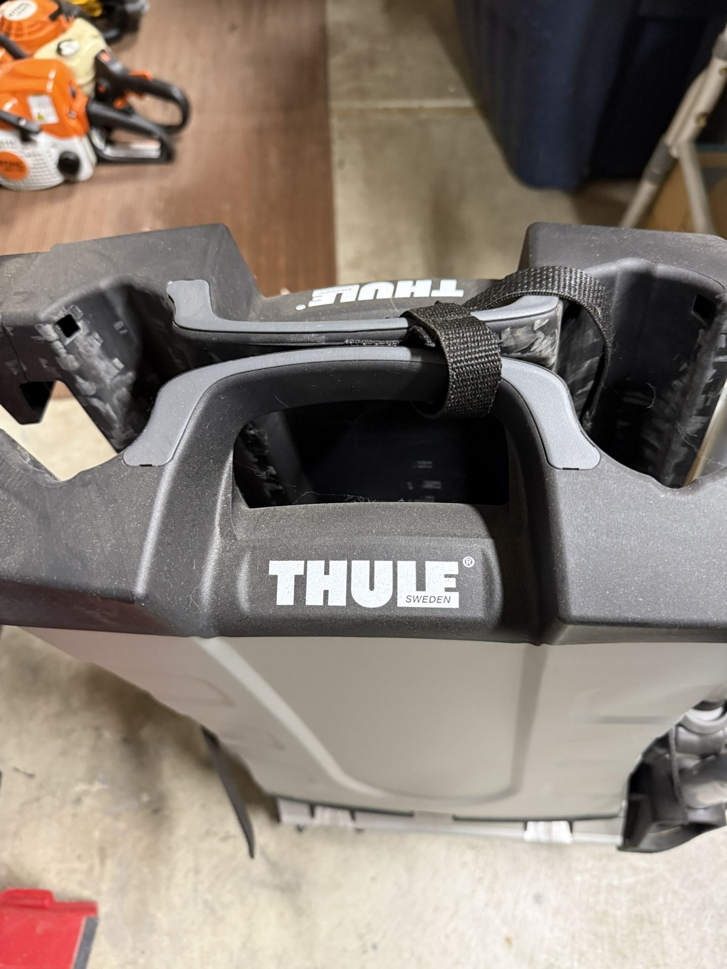 Thule 9302 Hitch Mount Bike Carrier