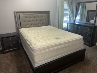 Bedroom set